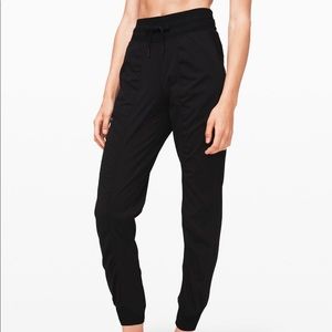 Lulu lemon dance studio jogger